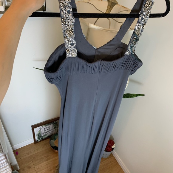 Le Chateau Dress - Picture 5 of 6